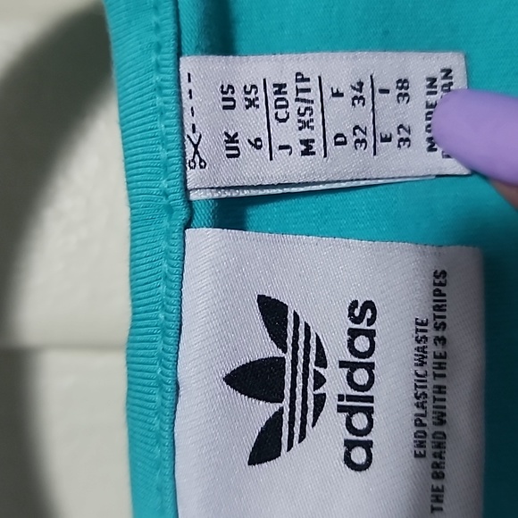 ADICOLOR CLASSICS CROP LONG SLEEVE TEE IN CYAN COLOR. - Picture 7 of 7